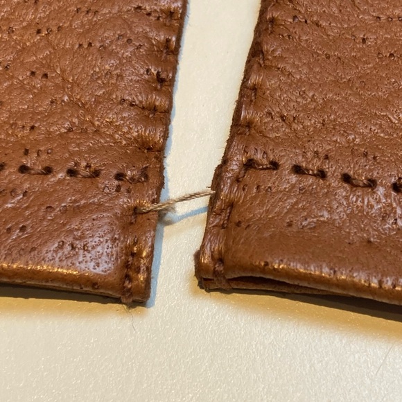 VINTAGE NEVER WORN gorgeous brown leather driving gloves. - Picture 3 of 6